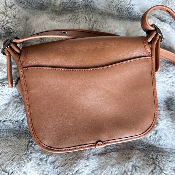 Custom painted Coach saddle bag - Picture 4 of 6